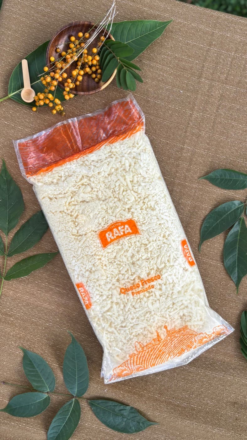 Queso fresco prensado rallado Lácteos Rafa, bolsa de 2 kg
